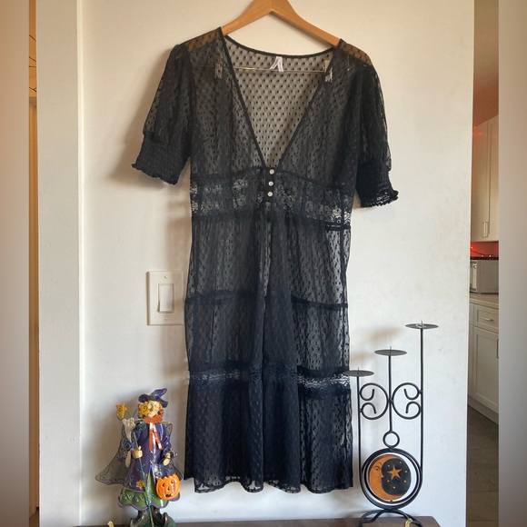 Black Lace robe/jacket - Picture 5 of 7